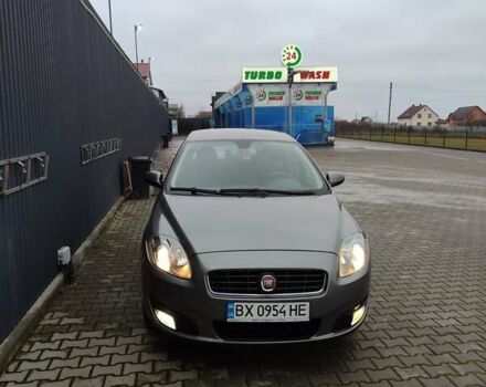 Серый Фиат Крома, объемом двигателя 1.8 л и пробегом 221 тыс. км за 5800 $, фото 1 на Automoto.ua