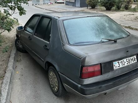 Серый Фиат Крома, объемом двигателя 2 л и пробегом 200 тыс. км за 728 $, фото 1 на Automoto.ua