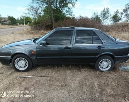 Серый Фиат Крома, объемом двигателя 2 л и пробегом 400 тыс. км за 1900 $, фото 1 на Automoto.ua