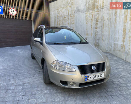 Серый Фиат Крома, объемом двигателя 1.9 л и пробегом 430 тыс. км за 5500 $, фото 1 на Automoto.ua