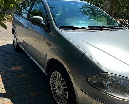 Сірий Фіат Croma, об'ємом двигуна 1.9 л та пробігом 19000 тис. км за 4500 $, фото 1 на Automoto.ua