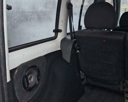 Білий Фіат Добло Панорама, об'ємом двигуна 1.4 л та пробігом 243 тис. км за 5100 $, фото 9 на Automoto.ua