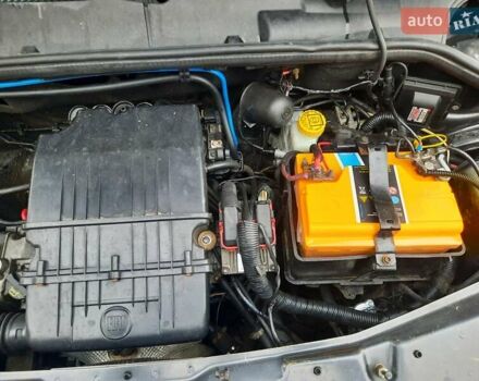 Черный Фиат Добло Панорама, объемом двигателя 1.37 л и пробегом 277 тыс. км за 5000 $, фото 12 на Automoto.ua