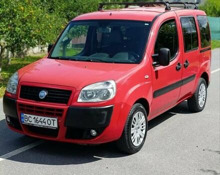 Красный Фиат Добло Панорама, объемом двигателя 1.37 л и пробегом 157 тыс. км за 5200 $, фото 1 на Automoto.ua