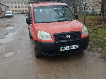 Красный Фиат Добло Панорама, объемом двигателя 1.37 л и пробегом 302 тыс. км за 2650 $, фото 1 на Automoto.ua