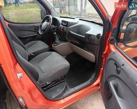 Помаранчевий Фіат Добло Панорама, объемом двигателя 1.37 л и пробегом 170 тыс. км за 4500 $, фото 17 на Automoto.ua