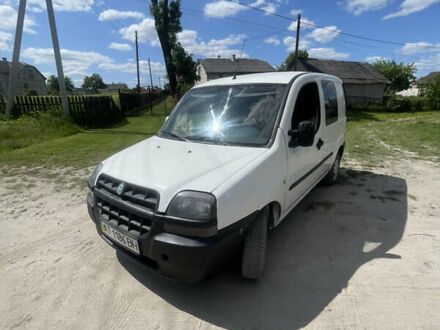 Фіат Добло пас. 2001 у Львові на Automoto.ua Білий Фіат Добло пас., об'ємом двигуна 1.9 л та пробігом 325 тис. км за 2450 $, фото 1 на Automoto.ua