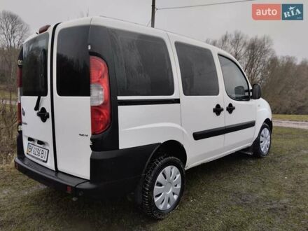 Фиат Добло пасс. 2007 в Тернополе на Automoto.ua Белый Фиат Добло пасс., объемом двигателя 1.3 л и пробегом 200 тыс. км за 4000 $, фото 1 на Automoto.ua