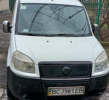Фіат Добло пас. 2007 у Івано-Франківську на Automoto.ua Білий Фіат Добло пас., об'ємом двигуна 1.3 л та пробігом 198 тис. км за 4100 $, фото 1 на Automoto.ua