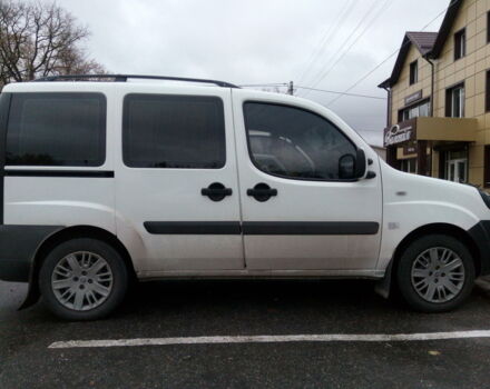 Белый Фиат Добло пасс., объемом двигателя 1.3 л и пробегом 140 тыс. км за 7400 $, фото 1 на Automoto.ua