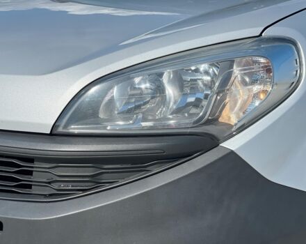 Серый Фиат Добло пасс., объемом двигателя 1.3 л и пробегом 157 тыс. км за 10890 $, фото 9 на Automoto.ua