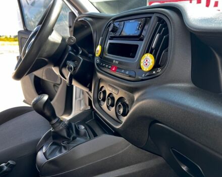 Серый Фиат Добло пасс., объемом двигателя 1.3 л и пробегом 157 тыс. км за 10890 $, фото 3 на Automoto.ua