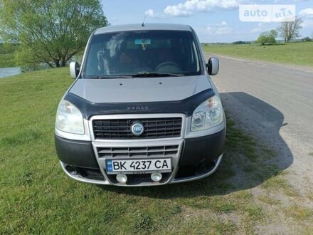 Фиат Добло пасс. 2007 в Луцке на Automoto.ua Серый Фиат Добло пасс., объемом двигателя 1.9 л и пробегом 274 тыс. км за 4950 $, фото 1 на Automoto.ua