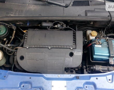 Синий Фиат Добло пасс., объемом двигателя 1.3 л и пробегом 252 тыс. км за 5850 $, фото 4 на Automoto.ua