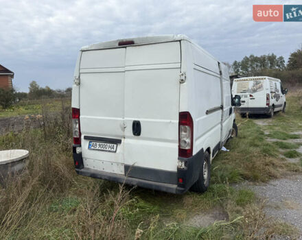 Белый Фиат Дукато, объемом двигателя 2.3 л и пробегом 350 тыс. км за 4500 $, фото 2 на Automoto.ua