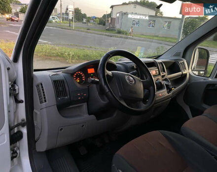 Белый Фиат Дукато, объемом двигателя 2.3 л и пробегом 348 тыс. км за 7500 $, фото 18 на Automoto.ua