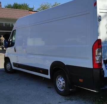 Белый Фиат Дукато, объемом двигателя 2.3 л и пробегом 325 тыс. км за 10500 $, фото 1 на Automoto.ua