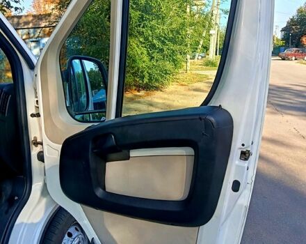 Белый Фиат Дукато, объемом двигателя 2.3 л и пробегом 325 тыс. км за 12500 $, фото 3 на Automoto.ua