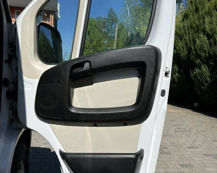 Білий Фіат Дукато, об'ємом двигуна 2.3 л та пробігом 222 тис. км за 14400 $, фото 36 на Automoto.ua