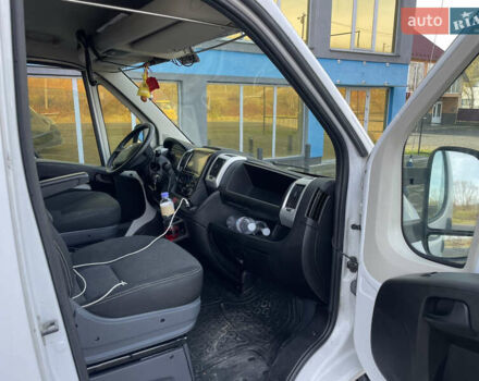 Белый Фиат Дукато, объемом двигателя 2.3 л и пробегом 440 тыс. км за 17300 $, фото 4 на Automoto.ua