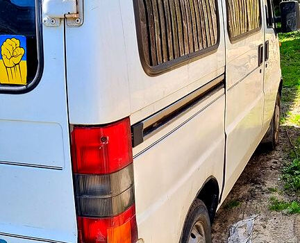 Белый Фиат Дукато, объемом двигателя 2.8 л и пробегом 320 тыс. км за 3500 $, фото 4 на Automoto.ua