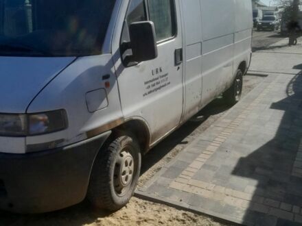 Белый Фиат Дукато, объемом двигателя 2.5 л и пробегом 450 тыс. км за 1800 $, фото 1 на Automoto.ua