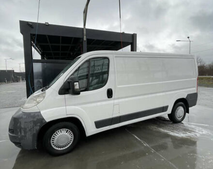 Белый Фиат Дукато, объемом двигателя 2.2 л и пробегом 449 тыс. км за 5500 $, фото 1 на Automoto.ua