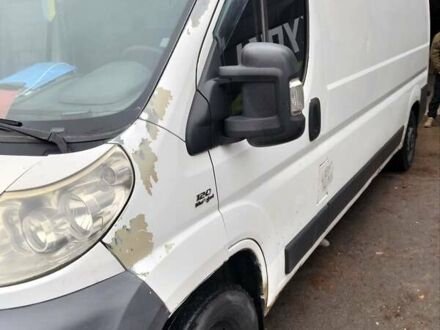 Белый Фиат Дукато, объемом двигателя 2.3 л и пробегом 500 тыс. км за 6000 $, фото 1 на Automoto.ua