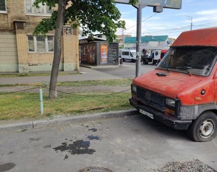 Красный Фиат Дукато, объемом двигателя 2.5 л и пробегом 400 тыс. км за 696 $, фото 2 на Automoto.ua