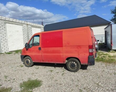 Красный Фиат Дукато, объемом двигателя 2.4 л и пробегом 333 тыс. км за 3300 $, фото 4 на Automoto.ua