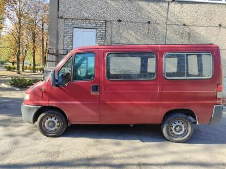 Красный Фиат Дукато, объемом двигателя 2.5 л и пробегом 300 тыс. км за 1290 $, фото 1 на Automoto.ua