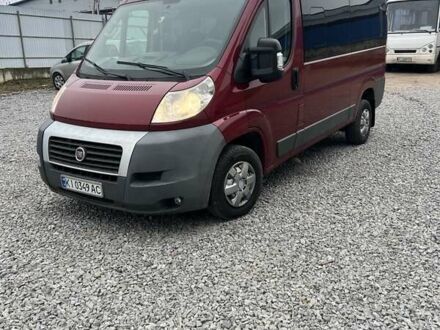 Красный Фиат Дукато, объемом двигателя 2.2 л и пробегом 375 тыс. км за 11000 $, фото 1 на Automoto.ua