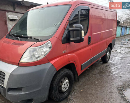 Красный Фиат Дукато, объемом двигателя 2.2 л и пробегом 372 тыс. км за 5500 $, фото 1 на Automoto.ua