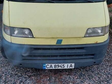 Желтый Фиат Дукато, объемом двигателя 2.8 л и пробегом 485 тыс. км за 2500 $, фото 1 на Automoto.ua