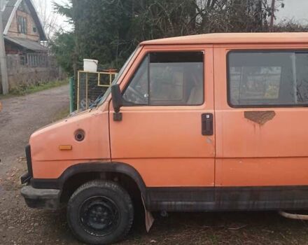 Оранжевый Фиат Дукато, объемом двигателя 2 л и пробегом 300 тыс. км за 599 $, фото 2 на Automoto.ua