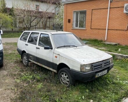 Белый Фиат Дюна, объемом двигателя 1.7 л и пробегом 203 тыс. км за 229 $, фото 1 на Automoto.ua
