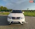 Белый Фиат Фримонт, объемом двигателя 1.96 л и пробегом 240 тыс. км за 12700 $, фото 1 на Automoto.ua