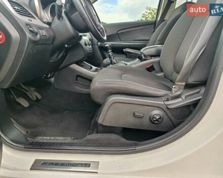 Белый Фиат Фримонт, объемом двигателя 2 л и пробегом 224 тыс. км за 11400 $, фото 30 на Automoto.ua