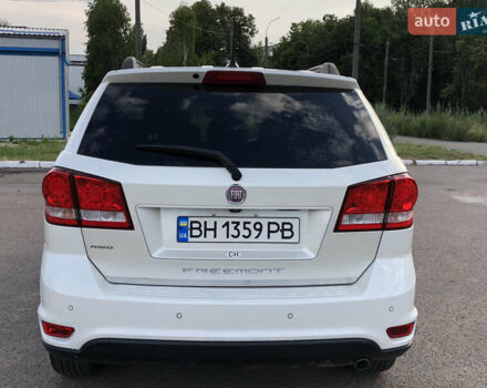 Белый Фиат Фримонт, объемом двигателя 1.96 л и пробегом 236 тыс. км за 11999 $, фото 5 на Automoto.ua