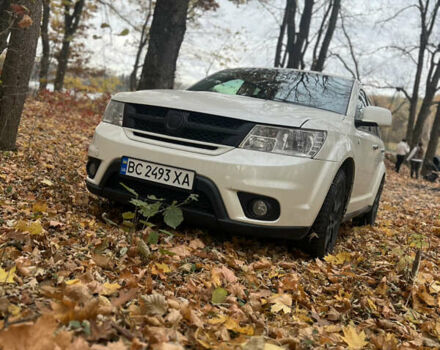 Белый Фиат Фримонт, объемом двигателя 1.96 л и пробегом 260 тыс. км за 13000 $, фото 1 на Automoto.ua