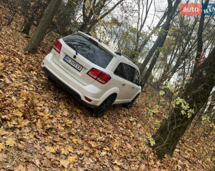 Белый Фиат Фримонт, объемом двигателя 1.96 л и пробегом 260 тыс. км за 13000 $, фото 3 на Automoto.ua