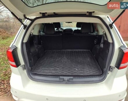 Білий Фіат Фрімонт, об'ємом двигуна 2 л та пробігом 205 тис. км за 12100 $, фото 1 на Automoto.ua