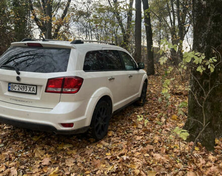 Белый Фиат Фримонт, объемом двигателя 1.96 л и пробегом 260 тыс. км за 13000 $, фото 2 на Automoto.ua