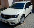 Белый Фиат Фримонт, объемом двигателя 2 л и пробегом 245 тыс. км за 14500 $, фото 1 на Automoto.ua