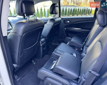 Белый Фиат Фримонт, объемом двигателя 2 л и пробегом 209 тыс. км за 13600 $, фото 61 на Automoto.ua