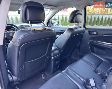 Белый Фиат Фримонт, объемом двигателя 2 л и пробегом 209 тыс. км за 13600 $, фото 64 на Automoto.ua