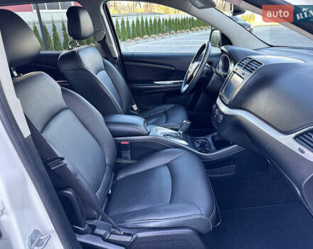 Белый Фиат Фримонт, объемом двигателя 2 л и пробегом 209 тыс. км за 13600 $, фото 95 на Automoto.ua