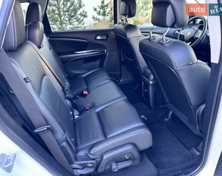 Белый Фиат Фримонт, объемом двигателя 2 л и пробегом 209 тыс. км за 13600 $, фото 72 на Automoto.ua