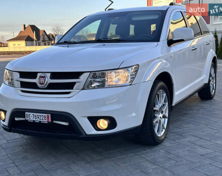 Белый Фиат Фримонт, объемом двигателя 2 л и пробегом 209 тыс. км за 13600 $, фото 1 на Automoto.ua