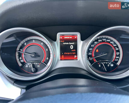 Белый Фиат Фримонт, объемом двигателя 2 л и пробегом 209 тыс. км за 13600 $, фото 57 на Automoto.ua